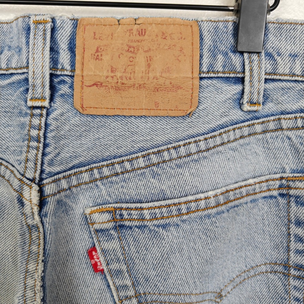 Vintage 90s Levi's 505 Jeans Womens 26 Light Wash Distressed Grunge Aesthetic - Picture 12 of 15